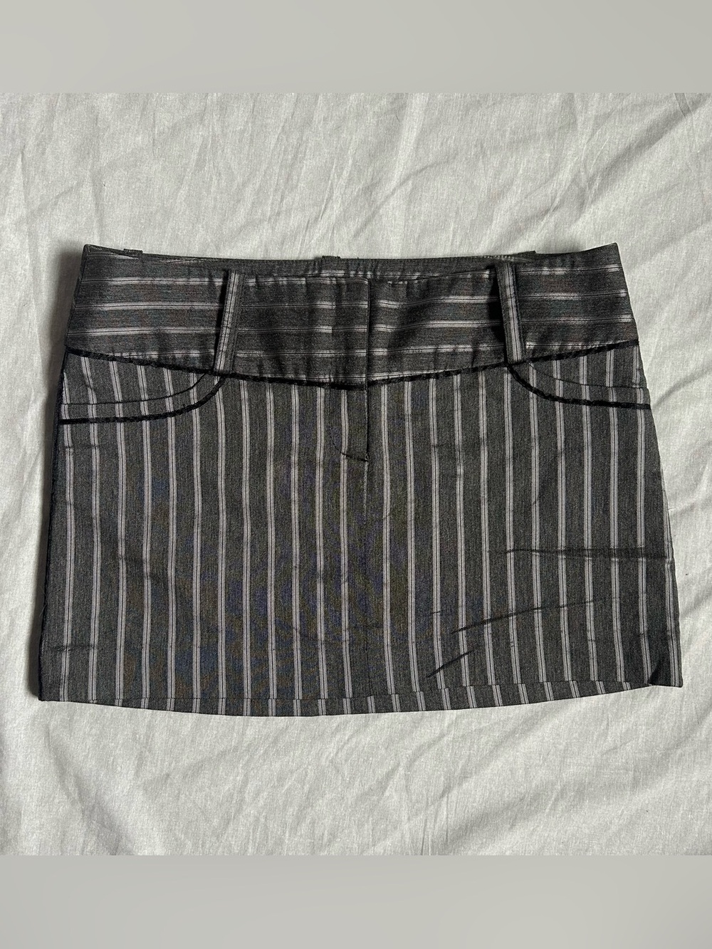 vintage Guess grey pinstripe mini skirt